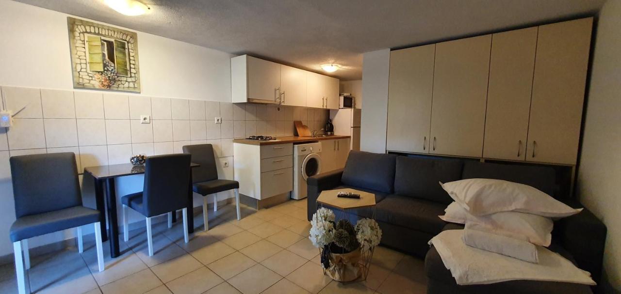 ביבינייה Apartman Suzana Sindija מראה חיצוני תמונה